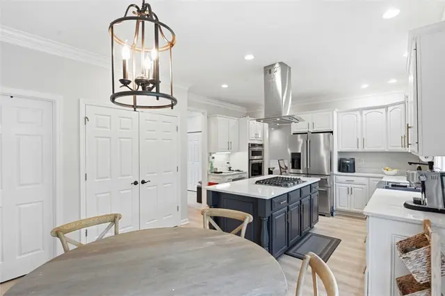 702 Rustic Ridge Dr gallery image 44