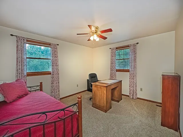 7022 Franklin Rd gallery image 11