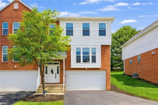 703 Lakeview Ct