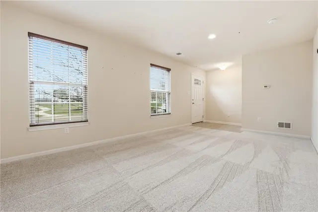 703 Shelley Lane gallery image 9