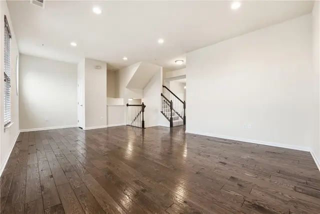 703 Shelley Lane gallery image 12