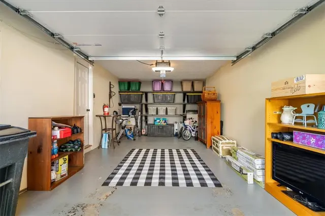 703 Timber Ln gallery image 3