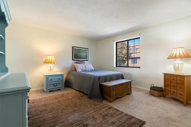703 Timber Ln gallery image 4