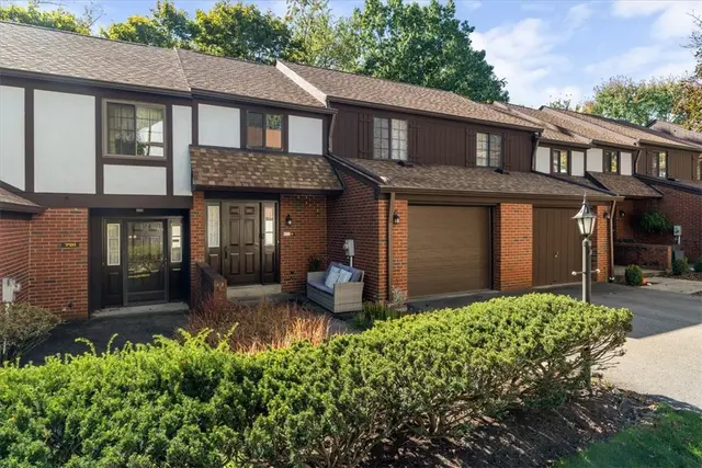 703 Timber Ln gallery image 10