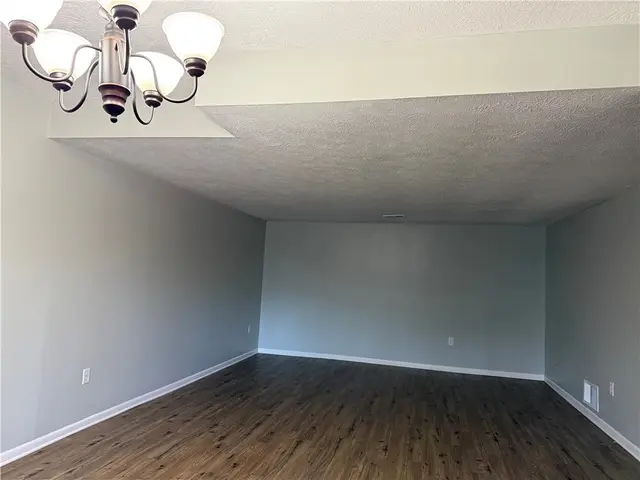 703 Timber Ln gallery image 23