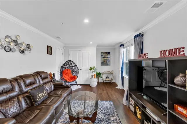 703 Truth Ln gallery image 5
