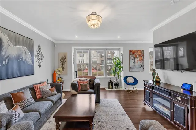 703 Truth Ln gallery image 9