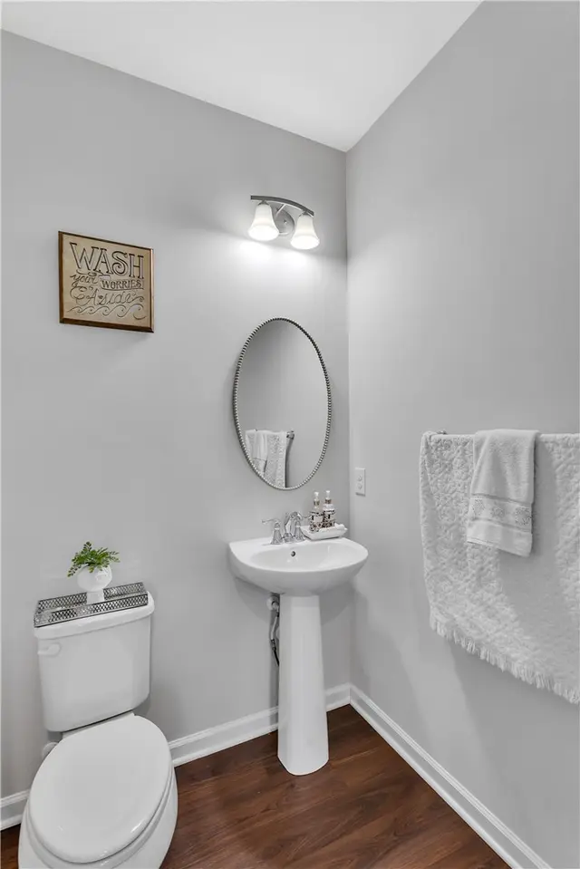 703 Truth Ln gallery image 11