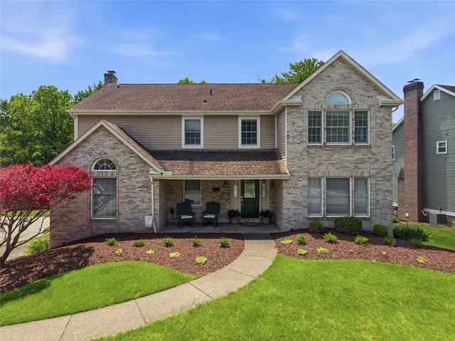 703 Willowcrest Dr gallery image 2