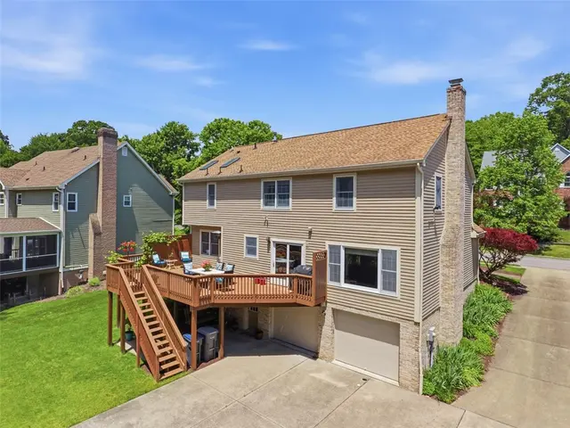 703 Willowcrest Dr gallery image 11