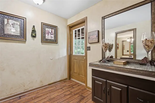 703 Willowcrest Dr gallery image 12