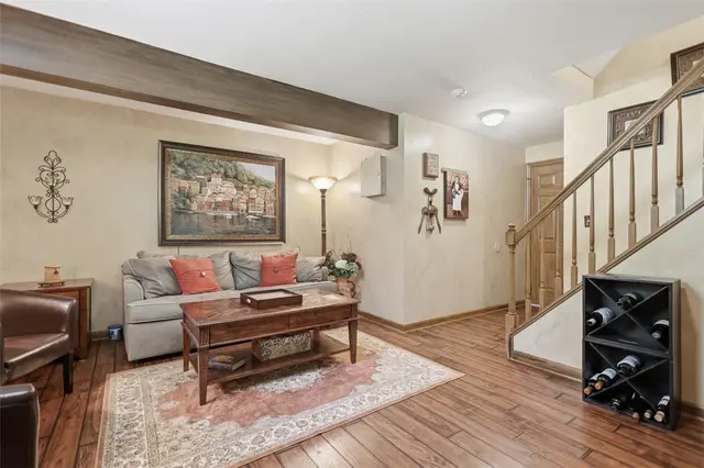 703 Willowcrest Dr gallery image 18