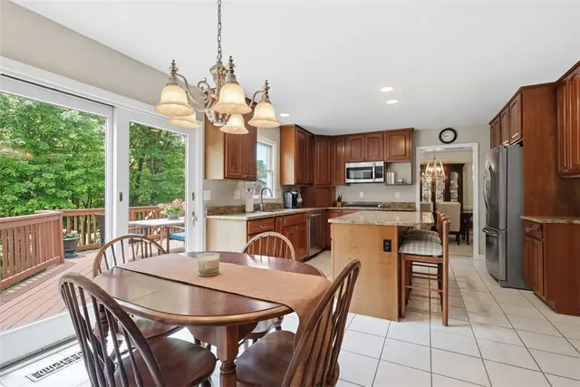 703 Willowcrest Dr gallery image 20
