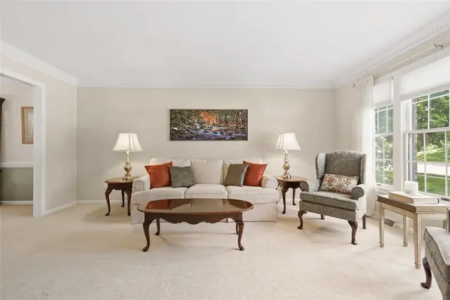 703 Willowcrest Dr gallery image 22