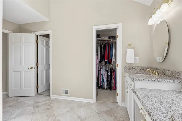 703 Willowcrest Dr gallery image 25