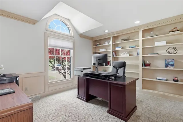 703 Willowcrest Dr gallery image 38