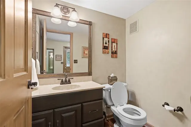 703 Willowcrest Dr gallery image 47