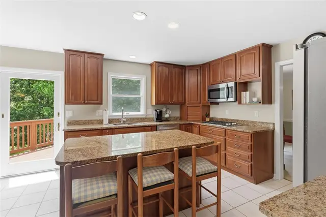 703 Willowcrest Dr gallery image 49