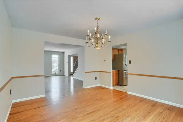 704 Helen Court gallery image 13