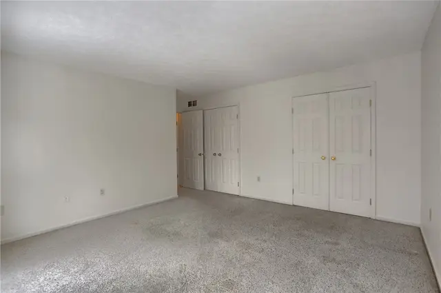 704 Helen Court gallery image 27