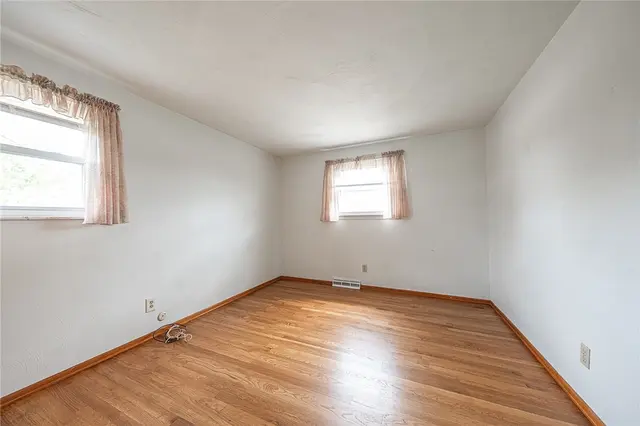 704 LIMESTONE DRIVE gallery image 5