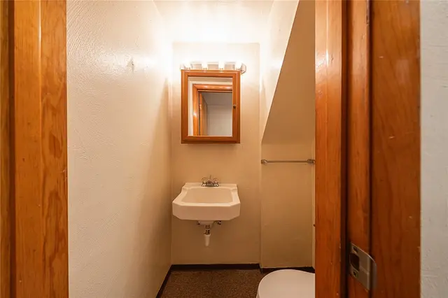 704 LIMESTONE DRIVE gallery image 8
