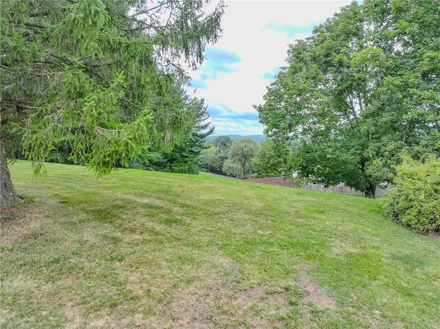 704 LIMESTONE DRIVE gallery image 9