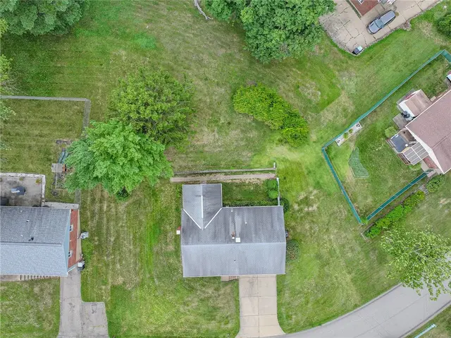 704 LIMESTONE DRIVE gallery image 14