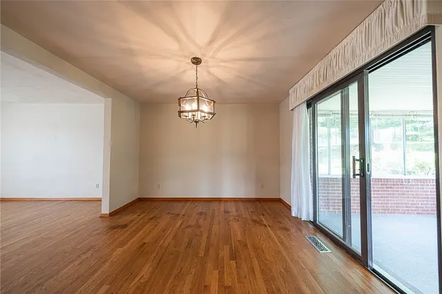704 LIMESTONE DRIVE gallery image 23