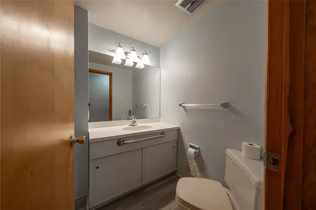 704 LIMESTONE DRIVE gallery image 34