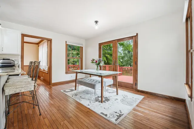 7045 Bennington Woods Dr gallery image 14