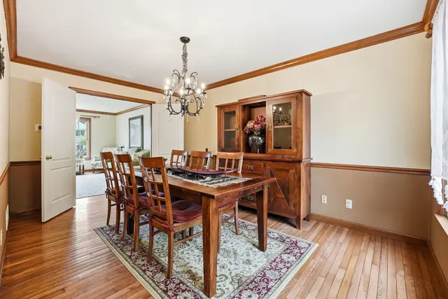 7045 Bennington Woods Dr gallery image 18