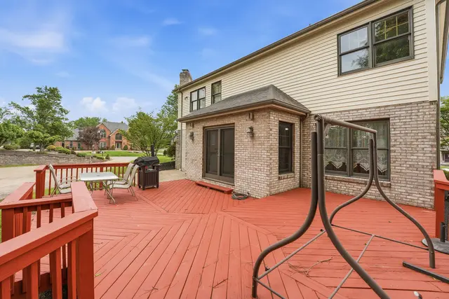 7045 Bennington Woods Dr gallery image 26