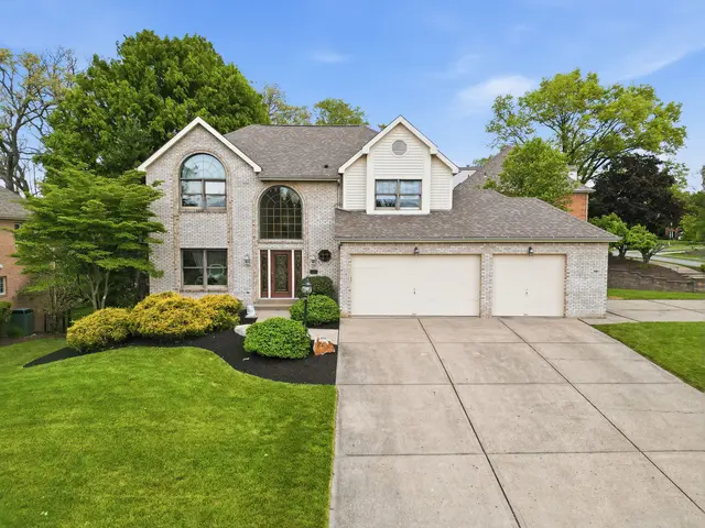 7045 Bennington Woods Dr