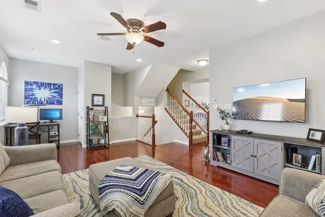 705 Broadmore LANE gallery image 22