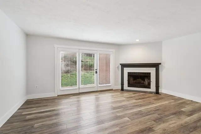 705 Forest Edge COURT gallery image 9