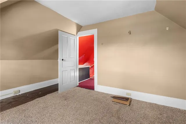 706 Nevin gallery image 13