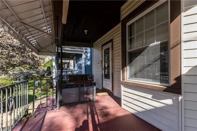 706 Nevin gallery image 16