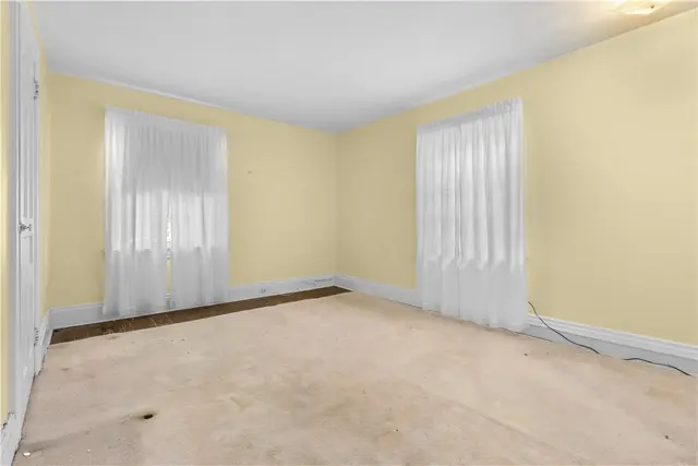 706 Nevin gallery image 22