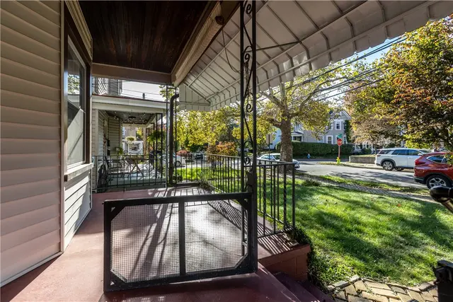 706 Nevin gallery image 23
