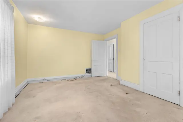 706 Nevin gallery image 24