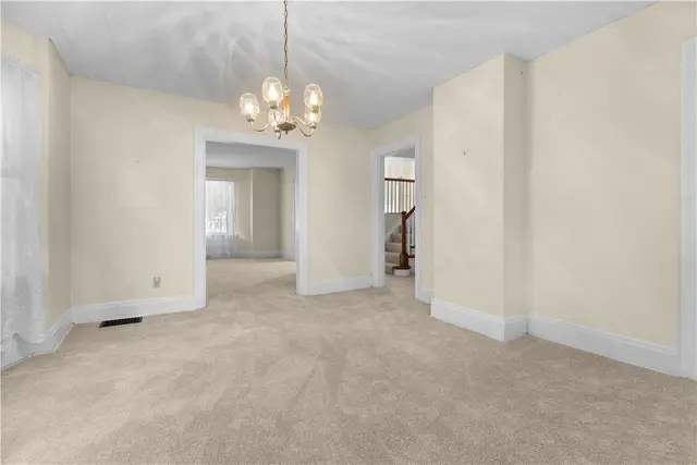 706 Nevin gallery image 28