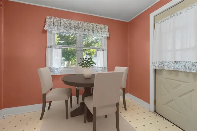 706 Nevin gallery image 31