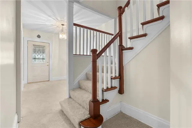 706 Nevin gallery image 36