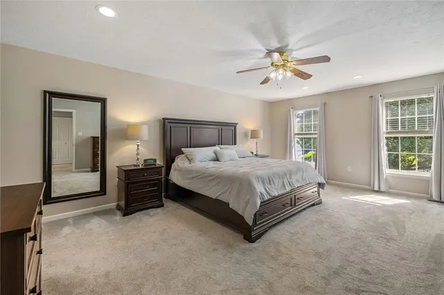 706 Williamsburg Ct gallery image 24