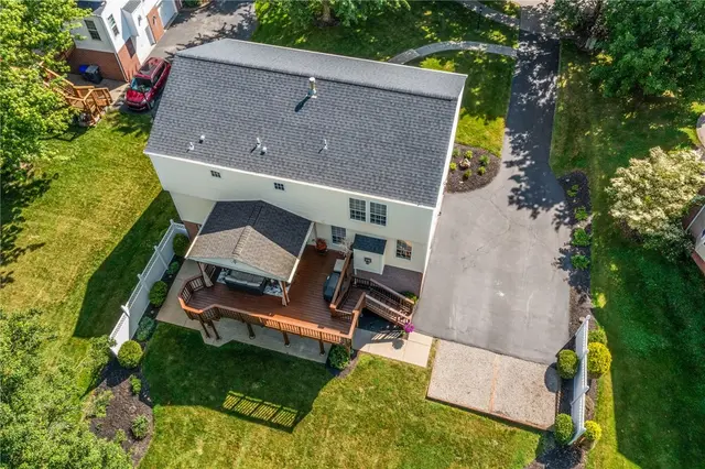 706 Williamsburg Ct gallery image 43