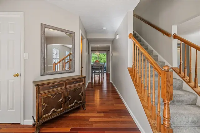 706 Williamsburg Ct gallery image 45
