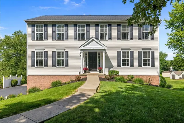 706 Williamsburg Ct