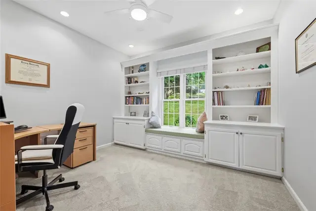 7063 Bennington Woods Dr gallery image 35