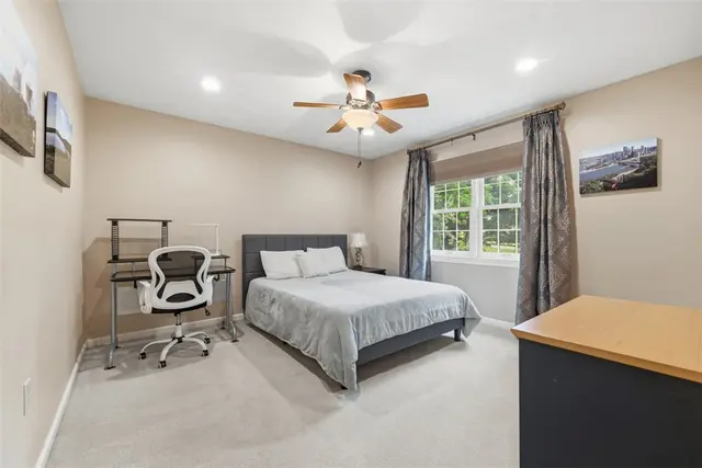 7063 Bennington Woods Dr gallery image 42